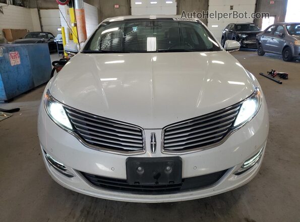 3LN6L2JK8GR604172 2016 LINCOLN MKZ Белый Вид спереди