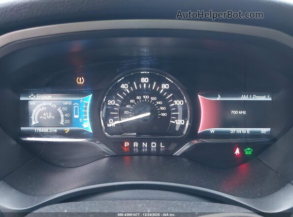 3LN6L2LU1GR633334 2016 LINCOLN MKZ HYBRID Black Widok tylnych siedzeń