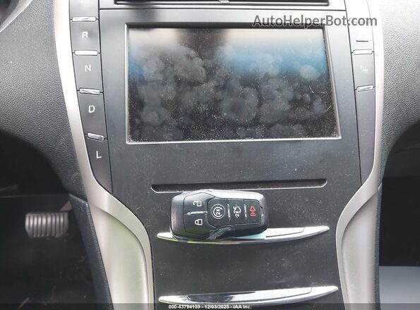 3LN6L2LU5GR626077 2016 LINCOLN MKZ HYBRID White Widok deski rozdzielczej