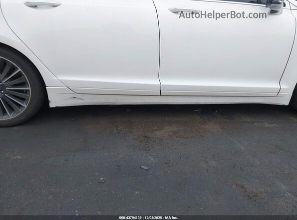 3LN6L2LU5GR626077 2016 LINCOLN MKZ HYBRID White Widok wnętrza z tyłu