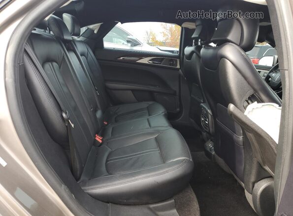 3LN6L5ECXJR604217 2018 LINCOLN MKZ Silver უკანა სავარძლების ხედი