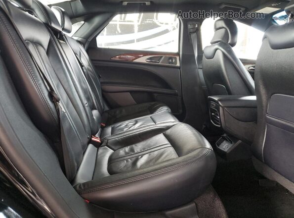 3LN6L5MUXJR602624 2018 LINCOLN MKZ Black Rear seats view