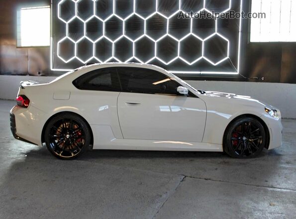 3MF13DM08R8E20280 2024 BMW M2 White Widok z przodu