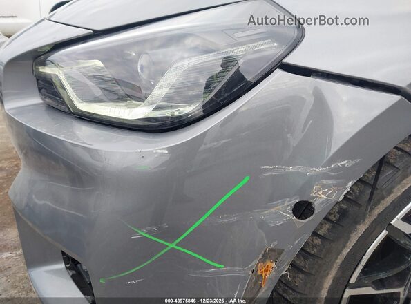 3MF23DM08S8F43717 2025 BMW M2 Серый Вид спереди