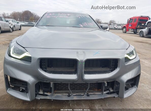 3MF23DM08S8F43717 2025 BMW M2 Серый Вид задней части салона
