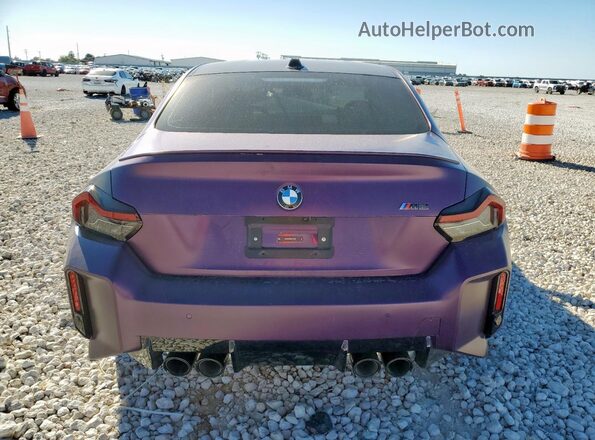 3MF23DM08S8F51008 2025 BMW M2 Purple Widok z tyłu