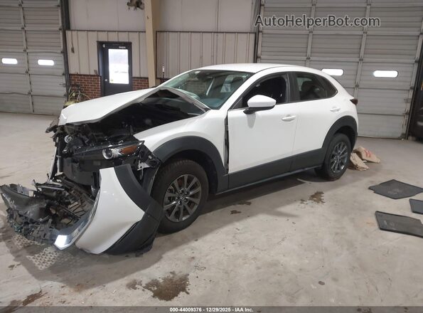 3MVDMAAL4MM215550 2021 MAZDA CX-30 White Vista tres cuartos delantera izquierda