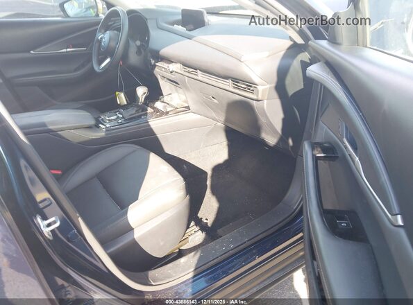 3MVDMBBMXRM668091 2024 MAZDA CX-30 Синий Вид салона спереди