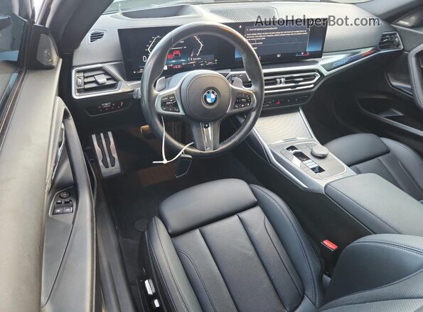 3MW43CM08P8D25836 2023 BMW M2 Черный Вид панели приборов