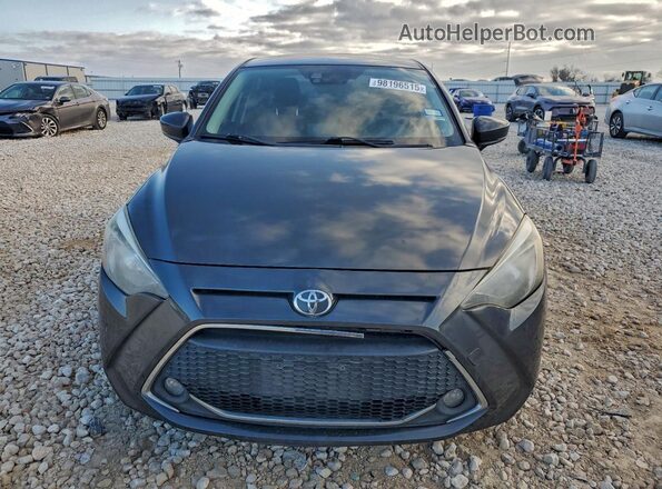 3MYDLBYV1KY514969 2019 TOYOTA YARIS Серый Вид спереди