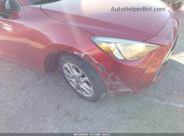 3MYDLBYV3JY317302 2018 TOYOTA YARIS IA Red Widok z przodu
