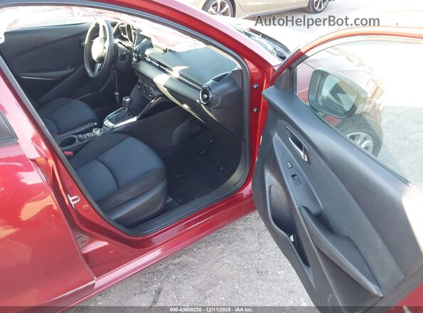 3MYDLBYV3JY317302 2018 TOYOTA YARIS IA Red Widok wnętrza z przodu