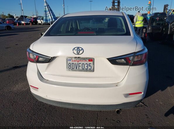 3MYDLBYV3JY330020 2018 TOYOTA YARIS IA Белый 
