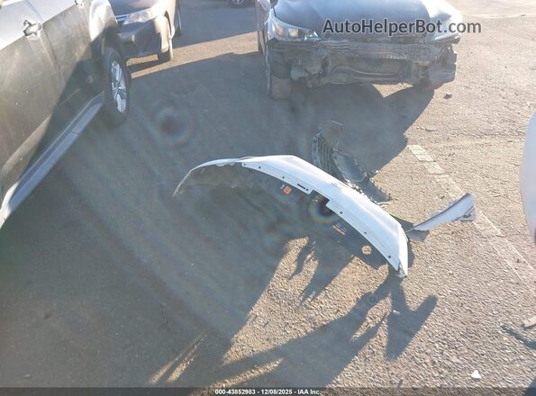 3MYDLBYV3JY330020 2018 TOYOTA YARIS IA Белый Вид панели приборов