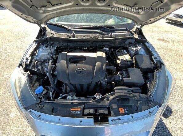 3MYDLBYV8KY509896 2019 TOYOTA YARIS Серебряный Вид панели приборов