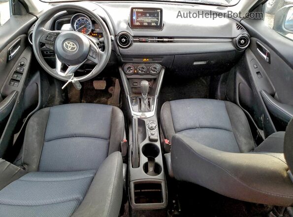 3MYDLBYV9HY180697 2017 TOYOTA YARIS Black Dashboard view