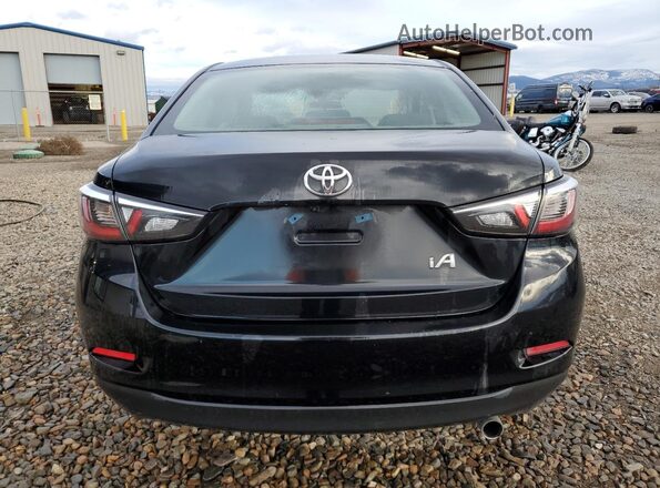 3MYDLBYV9HY180697 2017 TOYOTA YARIS Black 