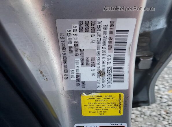 3MYDLBYV9KY505226 2019 TOYOTA YARIS Silver Widok komory silnika