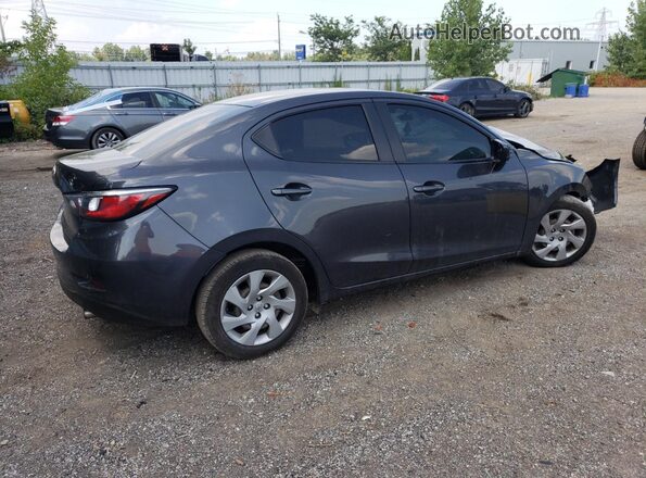 3MYDLBYVXGY106834 2016 TOYOTA YARIS Серый Задняя правая четверть