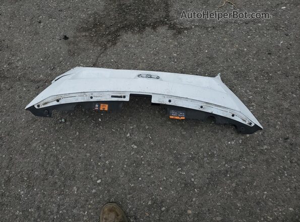 3MYDLBYVXJY321444 2018 TOYOTA YARIS Белый Вид подкапотного пространства