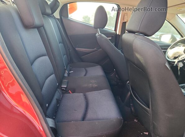 3MYDLBYVXKY513352 2019 TOYOTA YARIS Красный Вид задних сидений