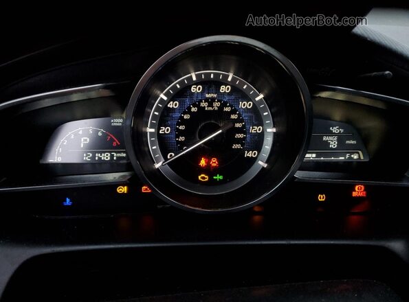3MYDLBZV0GY106372 2016 TOYOTA SCION Blue Vista del cuadro de instrumentos