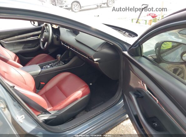 3MZBPACM4PM369120 2023 MAZDA 3 Серый Вид салона спереди