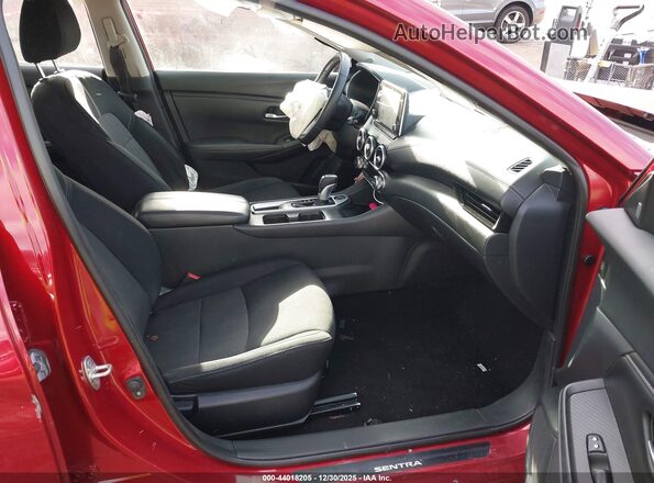3N1AB8CV0MY207510 2021 NISSAN SENTRA Красный Вид салона спереди