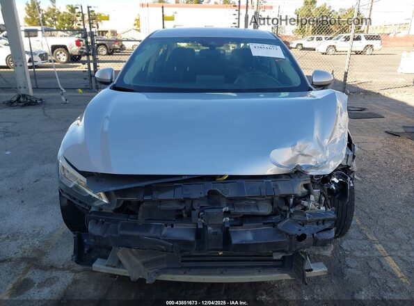 3N1AB8CV1MY293586 2021 NISSAN SENTRA Серебряный Вид задней части салона