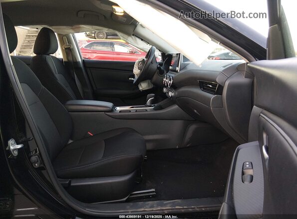 3N1AB8CV7SY227265 2025 NISSAN SENTRA Черный Вид салона спереди