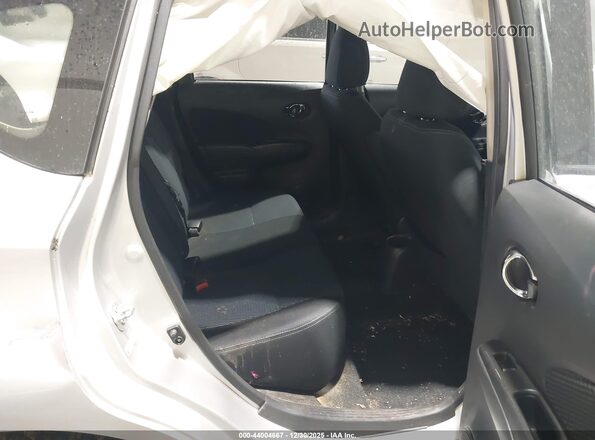 3N1CE2CP2JL368349 2018 NISSAN VERSA NOTE Silver Vista de la etiqueta del VIN