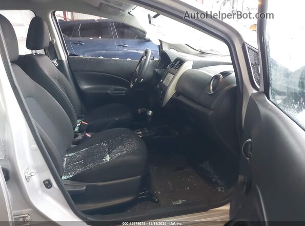 3N1CE2CP4KL359136 2019 NISSAN VERSA NOTE Silver Widok wnętrza z przodu