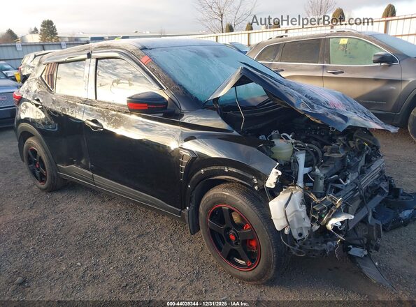 3N1CP5BV0SL477728 2025 NISSAN KICKS PLAY Черный Передняя правая четверть
