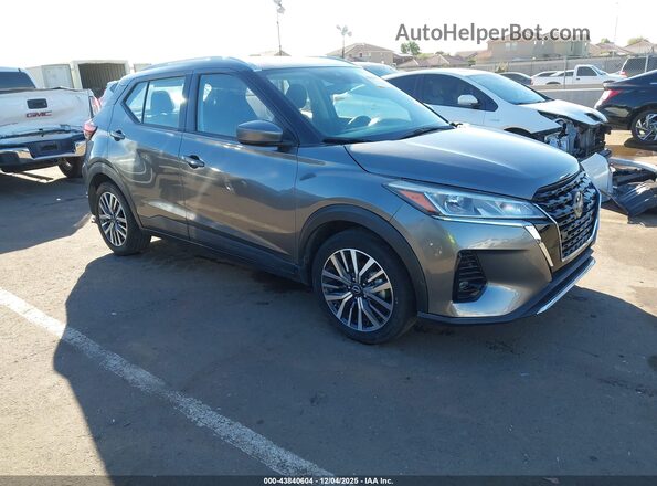3N1CP5CV2PL507527 2023 NISSAN KICKS Silver Front right