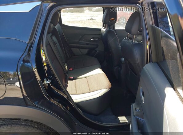 3N8AP6DC5TL310101 2026 NISSAN KICKS Black Vista de la etiqueta del VIN