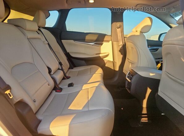 3PCAJ5BAXNF110681 2022 INFINITI QX50 White Rear interior view