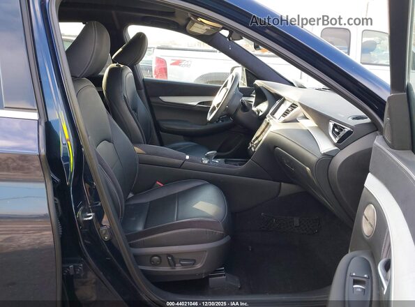 3PCAJ5M33KF119880 2019 INFINITI QX50 Dark Blue Вид салона спереди