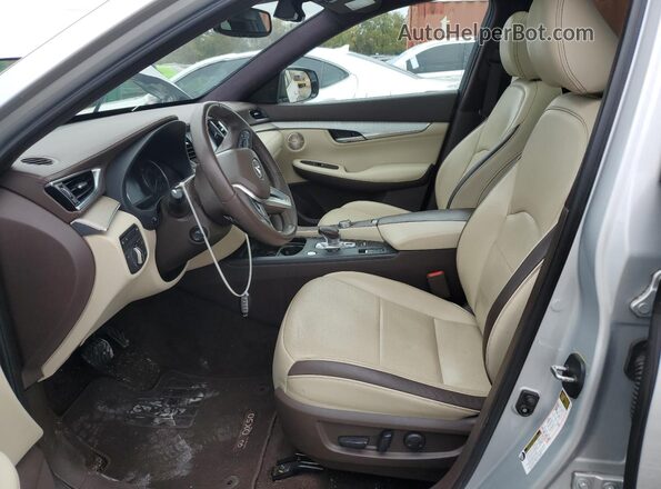 3PCAJ5M39KF122976 2019 INFINITI QX50 Серебряный Вид салона спереди