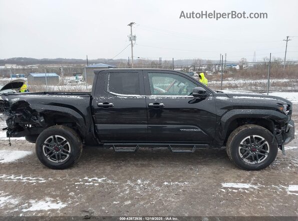 3TMLB5JN2RM068132 2024 TOYOTA TACOMA Black Widok wnętrza z tyłu