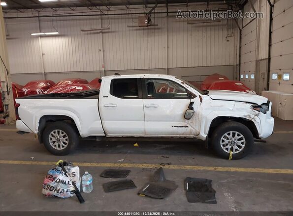 3TMLB5JN9RM079824 2024 TOYOTA TACOMA White Вид задньої частини салону