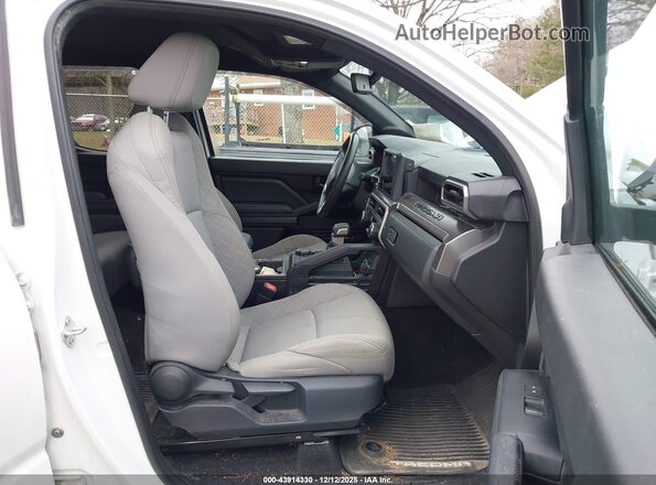 3TYLB5JN0RT004210 2024 TOYOTA TACOMA White წინა სალონის ხედი