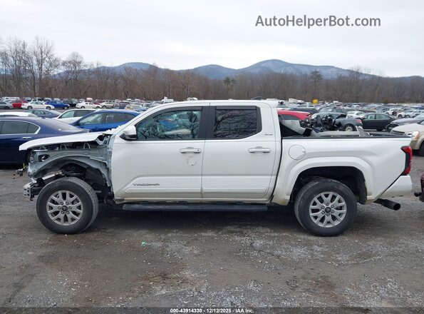3TYLB5JN0RT004210 2024 TOYOTA TACOMA White სალონის 360-გრადუსიანი ხედი