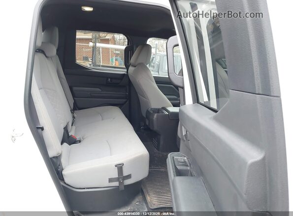 3TYLB5JN0RT004210 2024 TOYOTA TACOMA White VIN კოდის სტიკერის ხედი