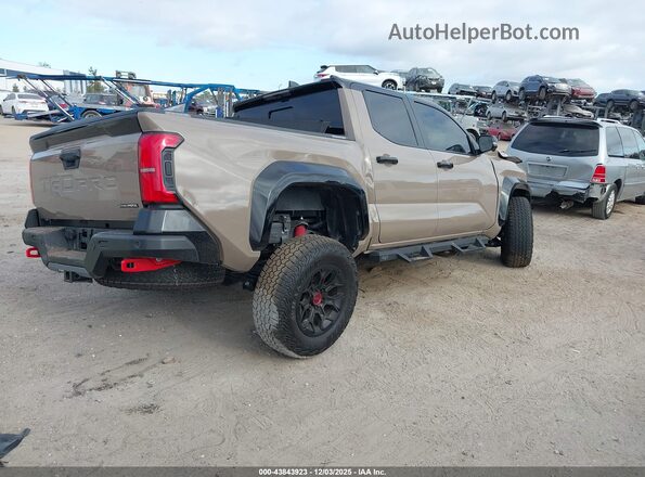3TYLC5LNXST018633 2025 TOYOTA TACOMA HYBRID Brown Trasero derecho