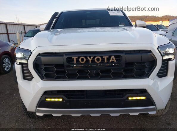 3TYLF5LN2RT002170 2024 TOYOTA TACOMA HYBRID White Սարքավորումների վահանակի տեսք