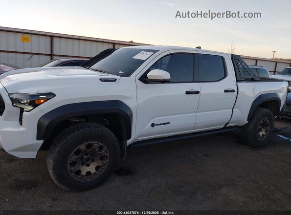 3TYLF5LN2RT002170 2024 TOYOTA TACOMA HYBRID White Սալոնի 360 աստիճան տեսք
