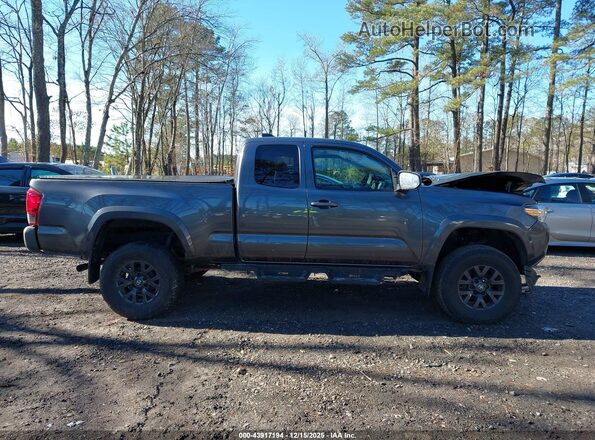 3TYSZ5AN0LT004481 2020 TOYOTA TACOMA Gray 360 interior view