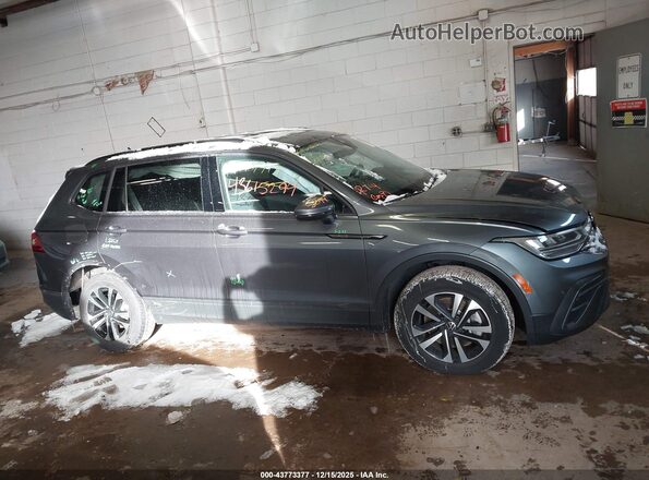 3VV0B7AX7NM043674 2022 VOLKSWAGEN TIGUAN Серый Вид задней части салона