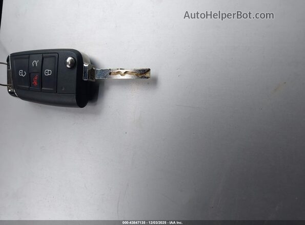3VV0B7AX7NM106627 2022 VOLKSWAGEN TIGUAN Белый Вид панели приборов