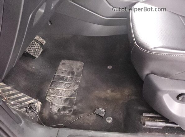 3VV2B7AX8MM126909 2021 VOLKSWAGEN TIGUAN Серебряный 